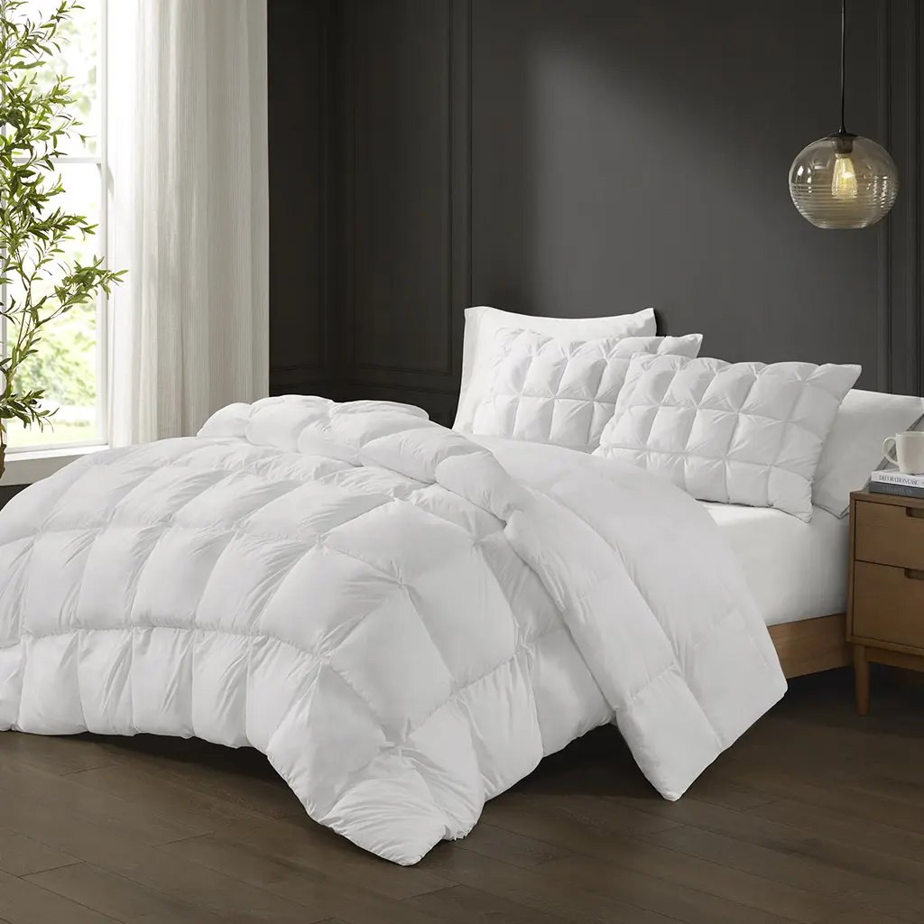 ARCH Overfilled Down Alternative Comforter - White Full/Queen Size Ultra-Soft Microfiber Hypoallergenic Reversible All-Season Box Stitched Duvet Insert with Corner Tabs, Machine Washable Fluffy Bedding for Bedrooms, Guest Rooms, Home Use