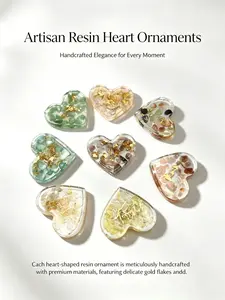 7 colors of exquisite natural crystal crushed stone heart ornaments with resin heart bases, can be used as home accessories and souvenirs.