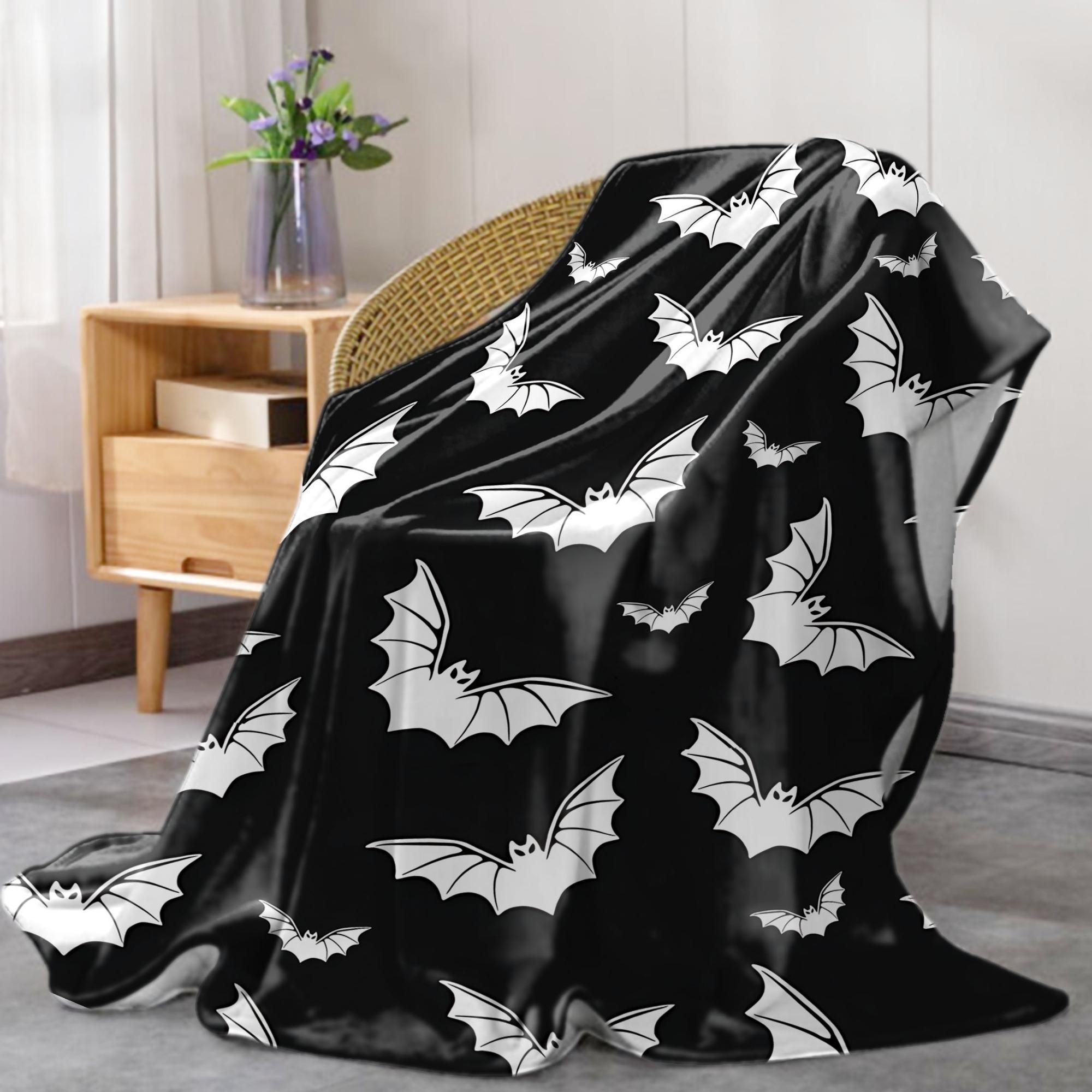 Bat Pattern Blanket, 1 Count Soft Comfortable Throw Blanket, Cool Bedroom Bedding Blankets, Napping Blanket for Home Office Camping, Halloween