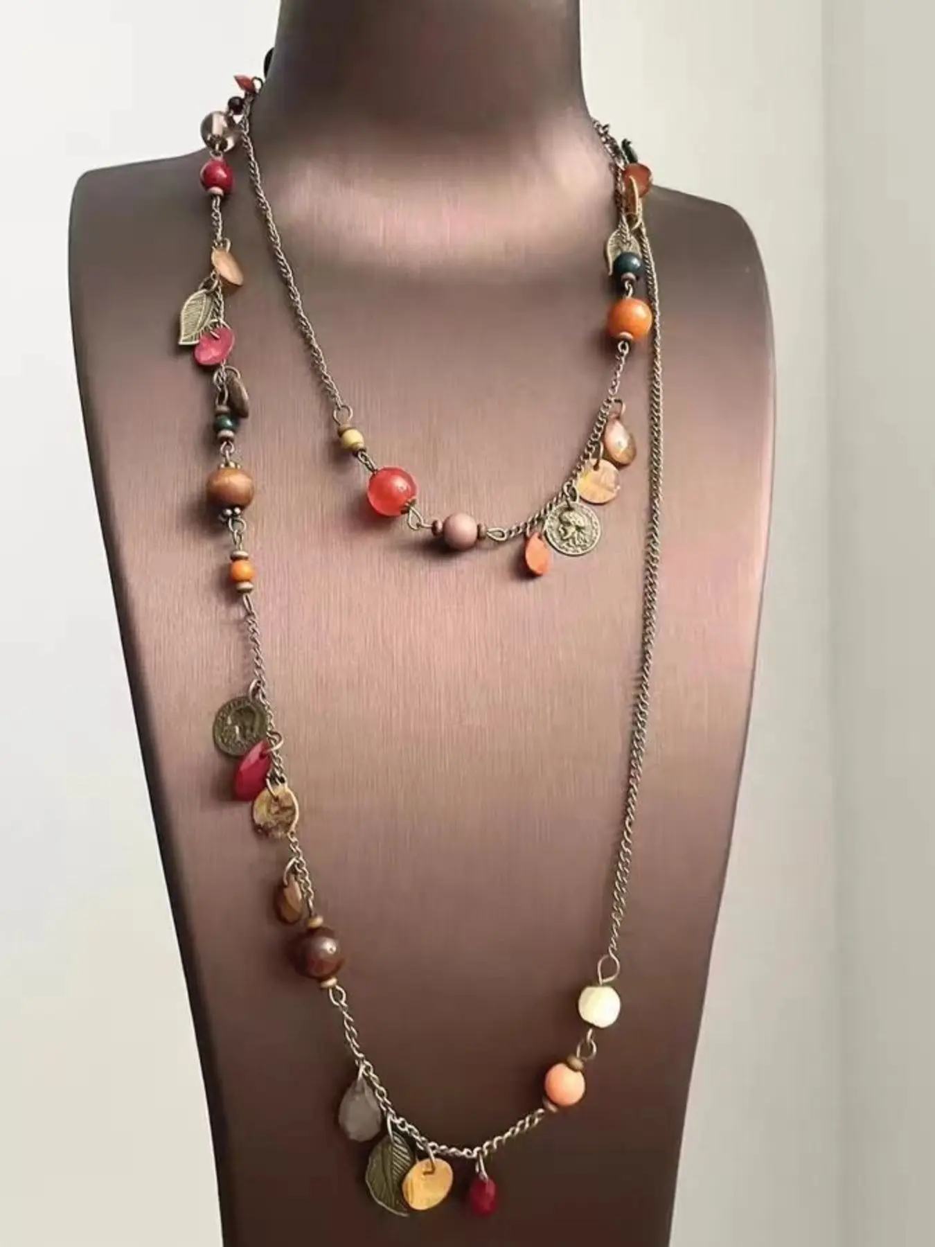Elegant Layered Necklace for Women, Water Drop Flower Design, Beaded Chain, Fashionable and Unique Jewelry, Perfect for Daily Wear