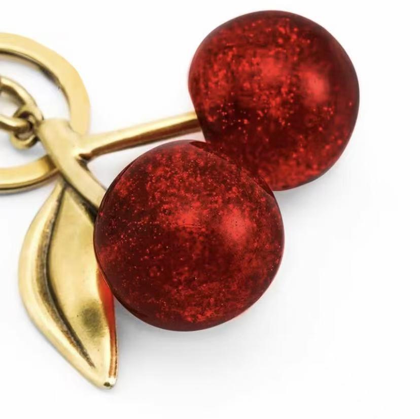 Cute Cherry Design Keychain, Fashionable Heart Decor Keychain for Women & Girls, Trendy All-match Keychain for Birthday Gift, Cherry Key Chain with Heart Clip, Cute Charms Keychain purse accessory adorable add-on Cute Cherry Design Keychain, Fashionable Heart Decor Keychain for Women & Girls, Trendy All-match Keychain for Birthday Gift, Cherry Key Chain with Heart Clip, Cute Charms Keychain purse accessory adorable add-on