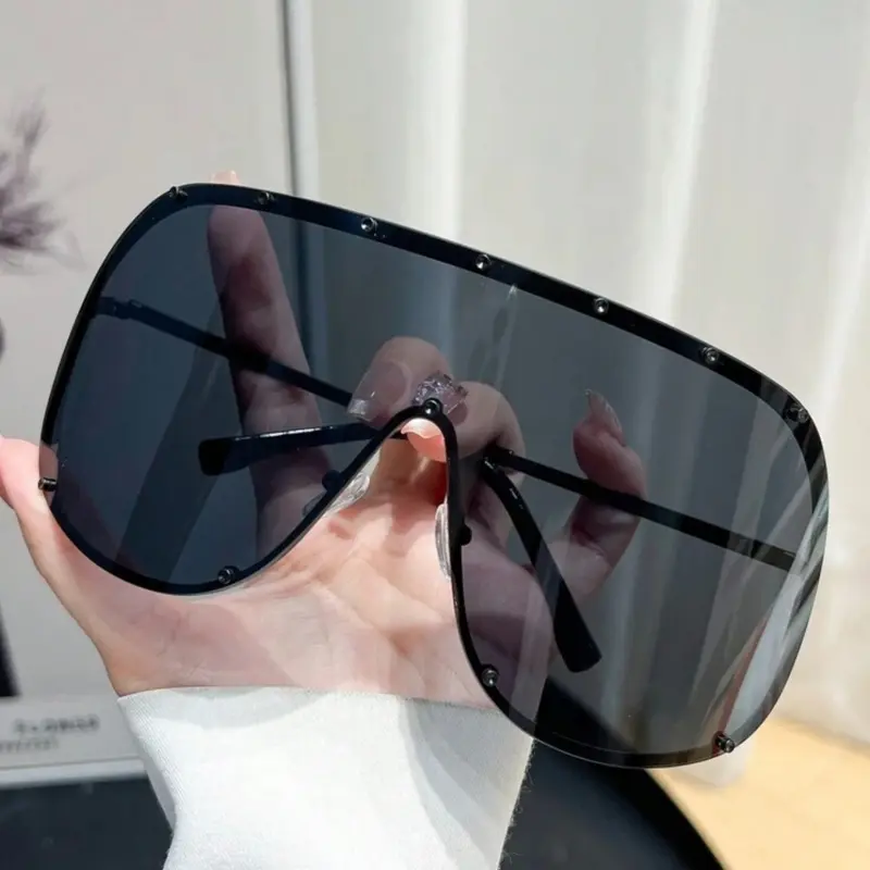 Women's Fashion Sunglasses, Metal Frame, Plain Pattern, Decorative Lens, Casual Style, All-Season Wear, Unique Design, Stylish Shades