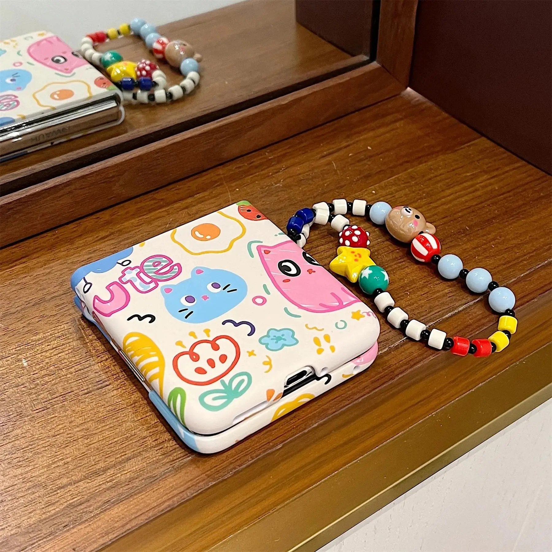 Cute Colorful Cat Kitten Phone Case with Bear Star Chain for Samsung Galaxy Z Flip 7 6 Z Flip6 ZFlip 5 Zflip8 Zflip7 Back Cover