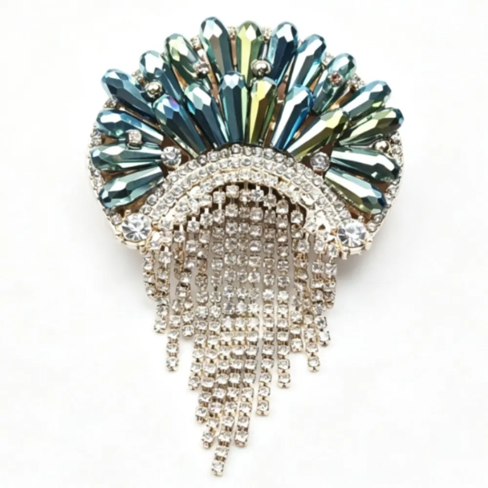 Unisex Luxe Sparkling Peacock Feather Brooch, Vintage Gold-Tone Metal Statement Pin for Formal Wear