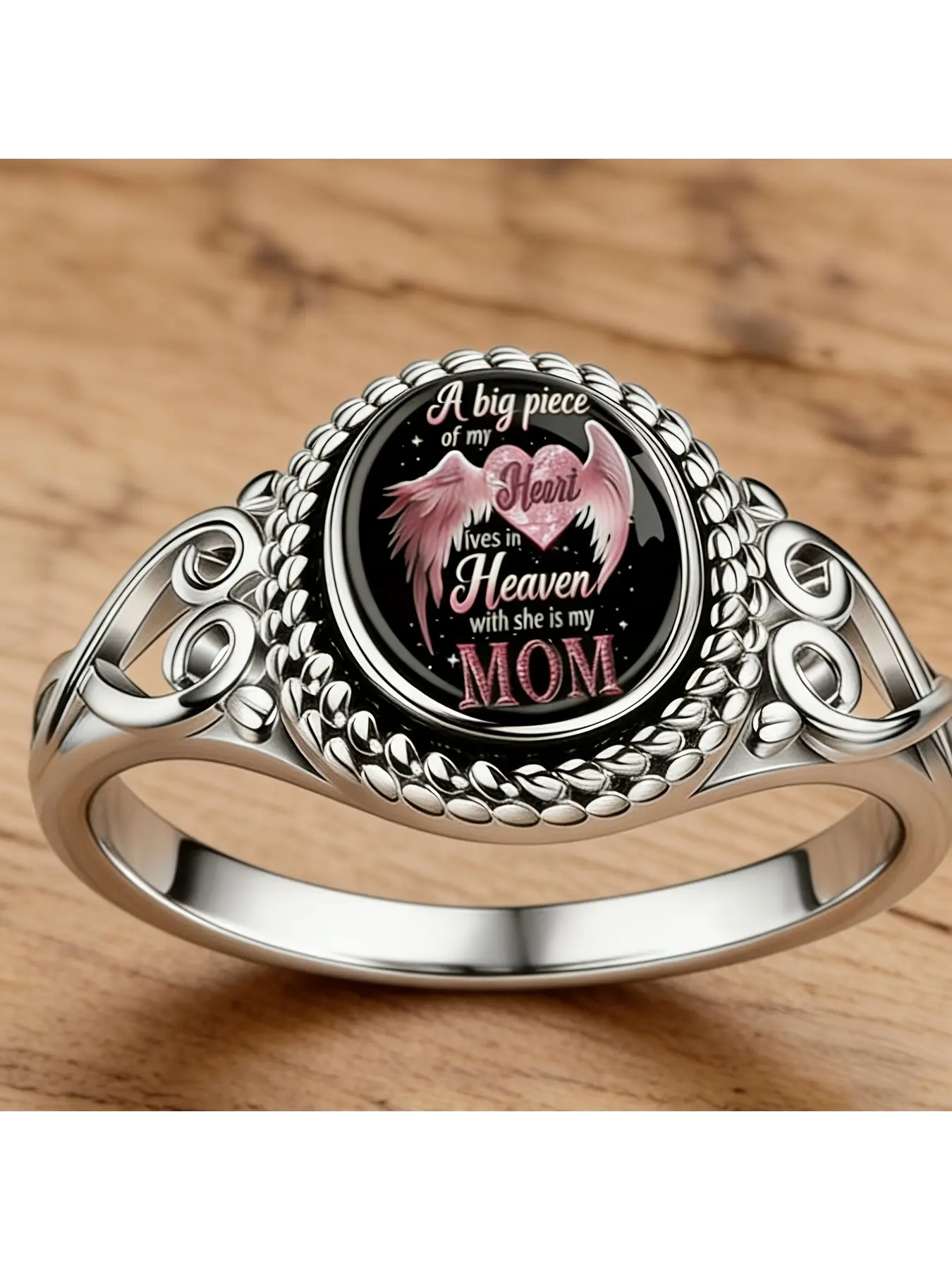 Vintage hollowed-out scroll-pattern round ring for ladies, heart-shaped wings with an inscription of 'Miss Mom' as a commemorative piece, Heaven, Jewelry Rings, jewelry for expressing thoughts of mother, remembering, as a gift