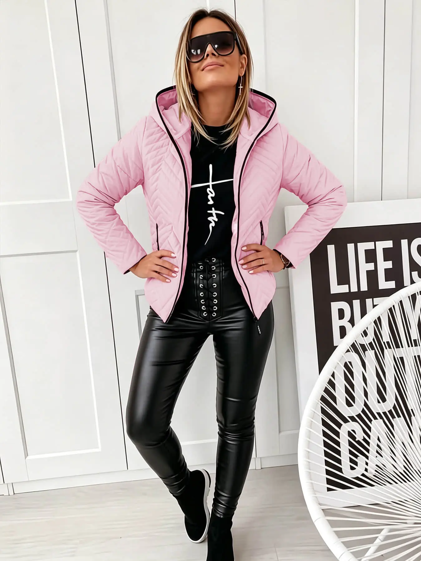 A fashionable and casual pink hooded jacket for women, with a zipper design, suitable for autumn and winter, suitable for daily travel, shopping and commuting, and outdoor streetwear