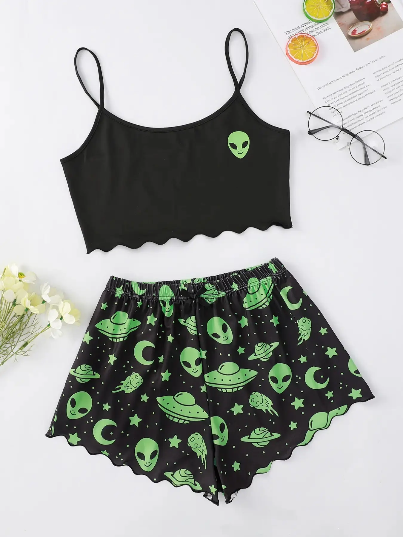 2-Piece Set 2026 Spring Summer New Sleeveless Ruffle Pyjamas Top, Casual Fitted Halloween Print Alien Sleepwear for Women, All Seasons Comfort