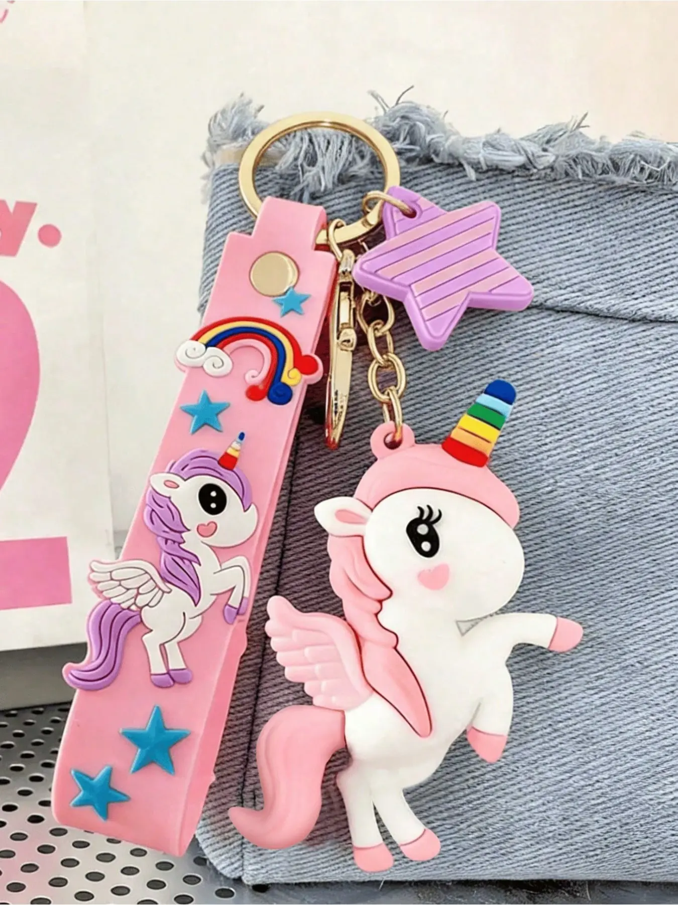Cute 3D Rainbow Unicorn Keychain with Silicone Wrist Strap and Star Charm, Kawaii Cartoon Bag Accessory for Girls, Keychain for Bags, Keychain for Purse