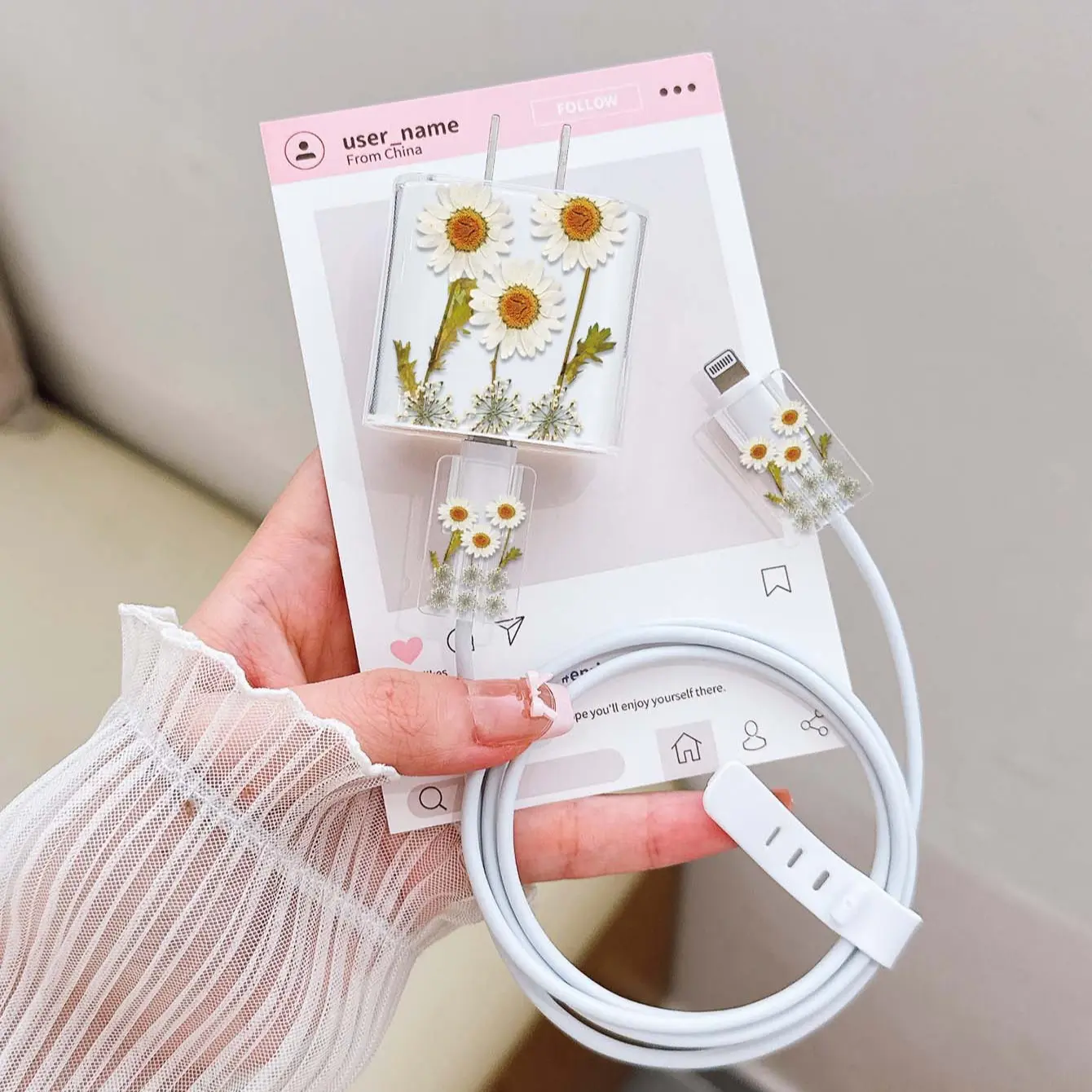 Transparent Charger Case with Floral Design, Data Cable Organizer Set, Compatible with Apple 11-17 Pro Max, 20w/18w Adapter