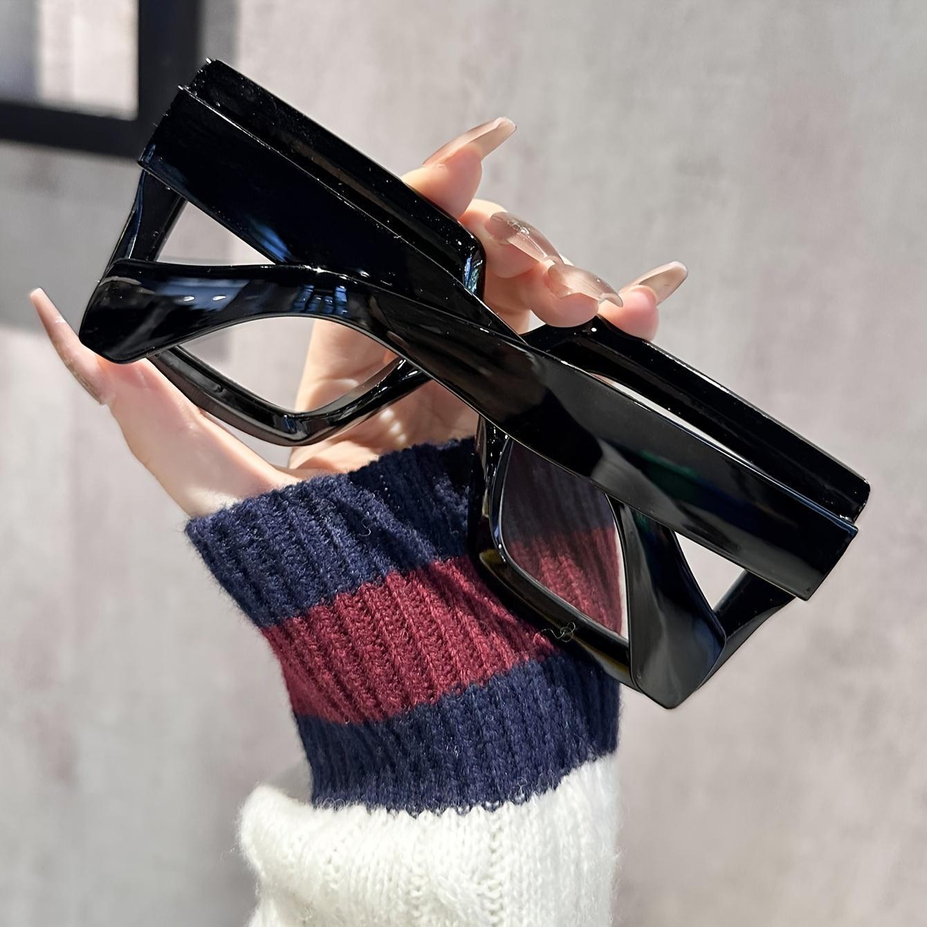 1 Pair Fairmarry Chic Square Clear Lens Glasses - Vintage Style, PC Frame Perfect for Daily Wear （0degrees without glasses case）