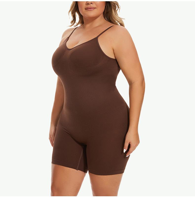 Vela Studio Women's Plus Size Seamless Shapewear with Straps and Flat Angles, Enhances and Lifts to Maintain a Good Figure