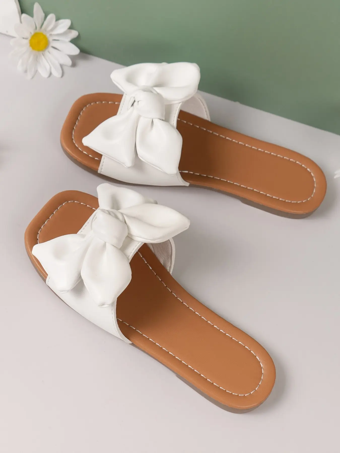 Girls' Bow Flat Casual Slipper Sandals, Cute Round Toe Slip-On Slippers, Rubber Sole, PU Upper Material, Less Than Ankle Height, Made in China, Footwear