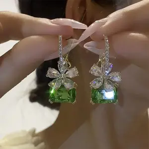 2026 New Korean Style Earrings: Ultra-Brilliant, Exquisite, Luxurious Crystal Earrings with a High-End, Light-Luxury Floral Design E50238-EH