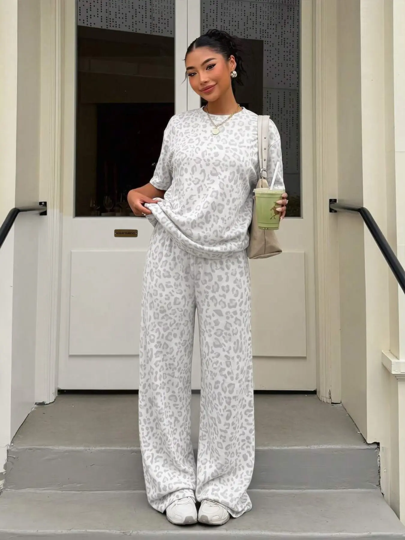 Vintage Millennial Leopard Print Set, Loose-Fit Oversized Short Sleeve Top and Drawstring Pants, Casual Daily Wear, Women's Fashion, Baggy