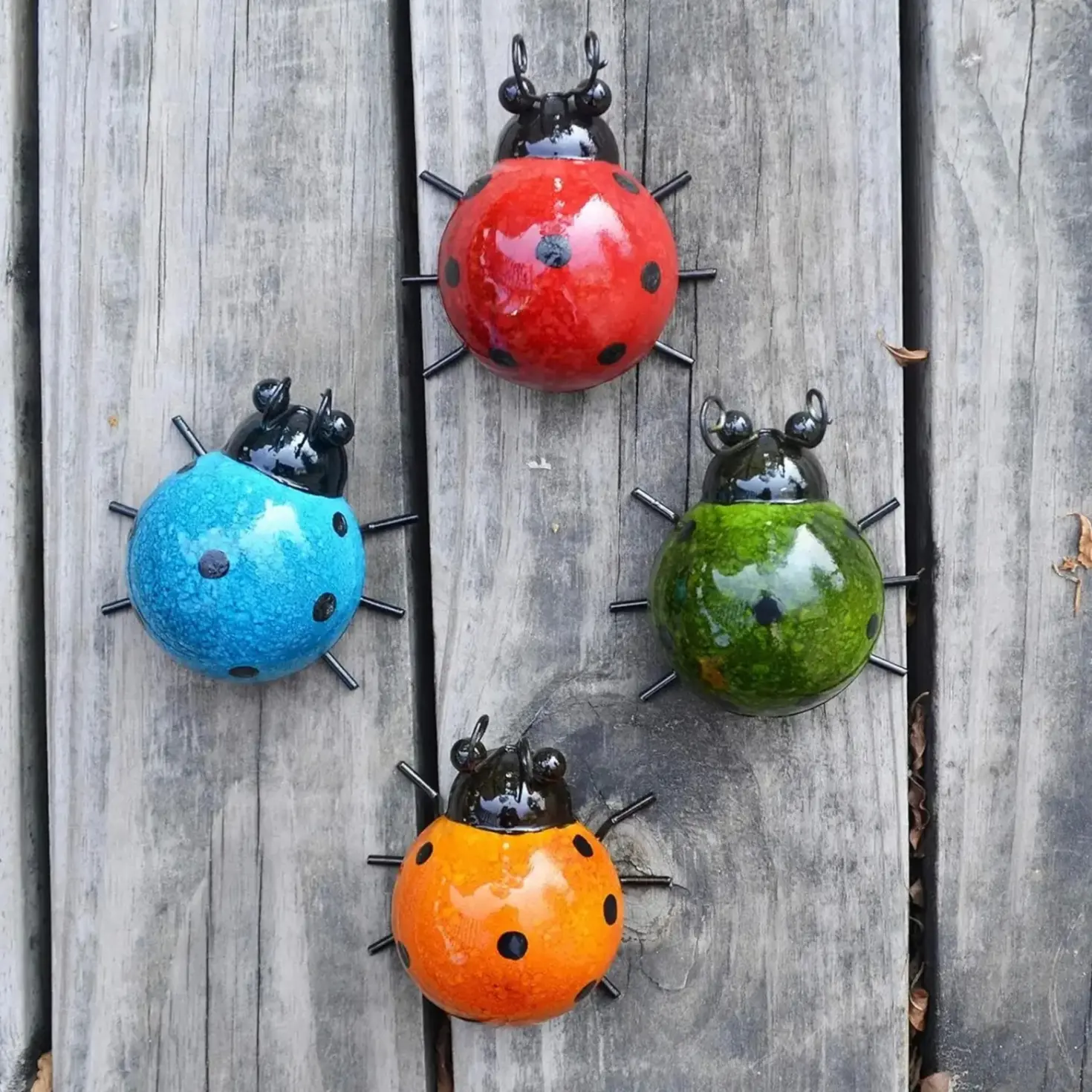 4-Pack Colorful Metal Ladybug Wall Art Sculpture, Rustic Weatherproof Insect Ornament For Outdoor Fence Patio Lawn Backyard, Cute Artistic Garden Decor For Home Yard Summer Vacation Beach Style Scenery