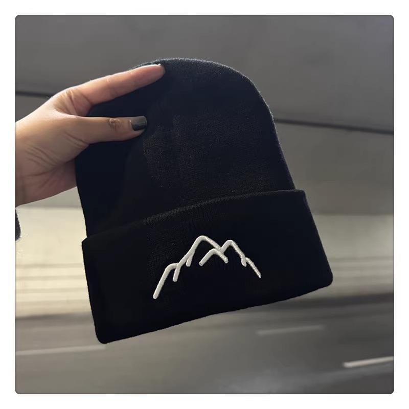 Korean Style Easy Embroidered Mountain Hat for Men And Women, Perfect for Outdoor Activities, Featuring a Joker Design for Ear Warmth in Cold Weather