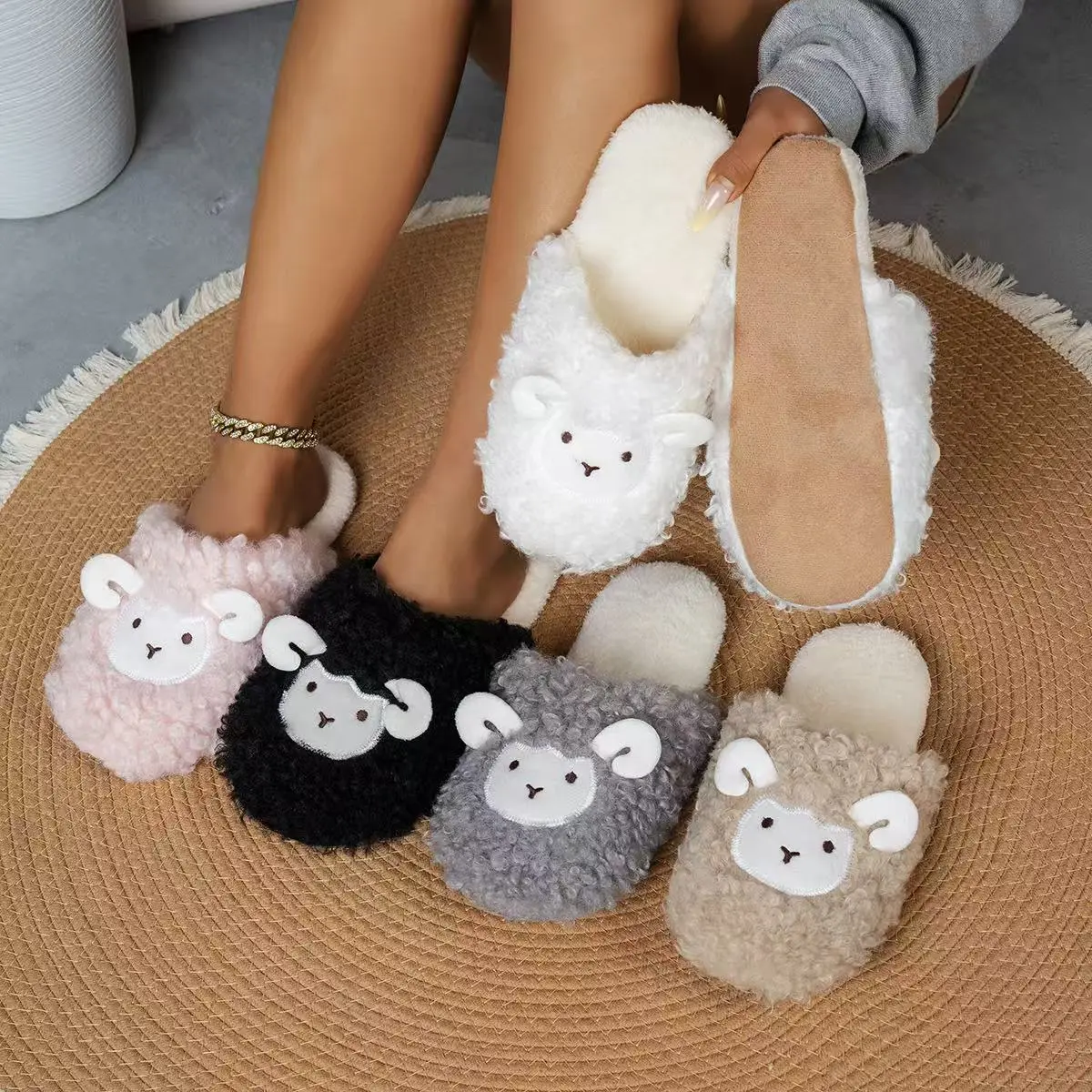 Women's Fluffy Soft Sheep Plush Slippers - Cloud-Like Fashion Slide Footwear, Cozy Silent Slip-On Indoor Home Slippers, Cozy Feet