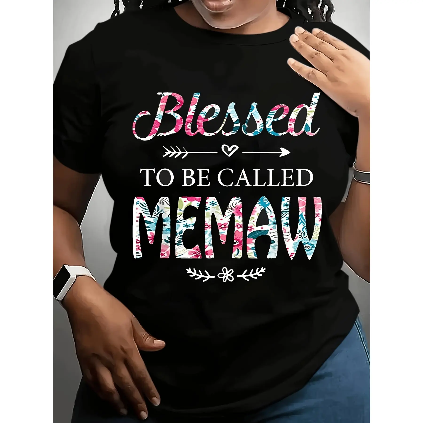 Women's Vintage Blessed to Be Called Memaw T-Shirt Grandma Gift Idea with Colorful Floral Wreath & Heart Print, Pink Purple Blue Pink Retro Lettering, Casual Fit Black Top for Grandmothers, Fashion Lovers Must, Vacation Clothing