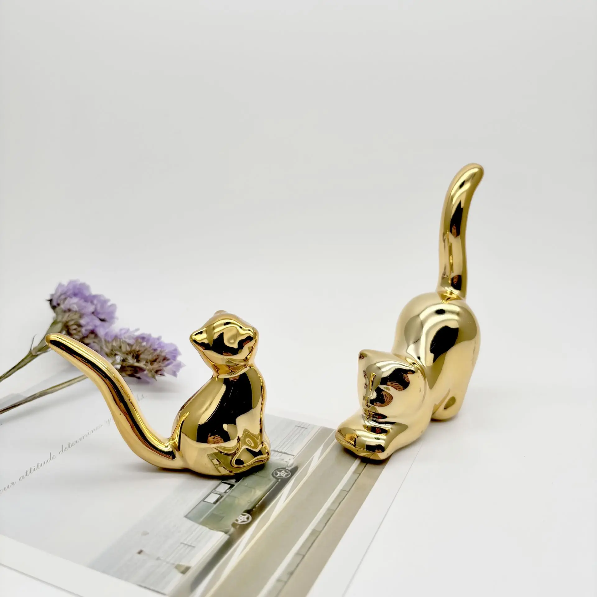 Ceramic Gold Elephant Jewelry Tray & Valentine Rabbit Trinket Dish Organiser, Decorative Figurine Ornament, Ring-Earring Holder Vanity Tray, Micro Landscape Accessory for Home Bedroom Desktop Decor, Retro, Room Accessories, Organizer, Tabletop, Style 1, O