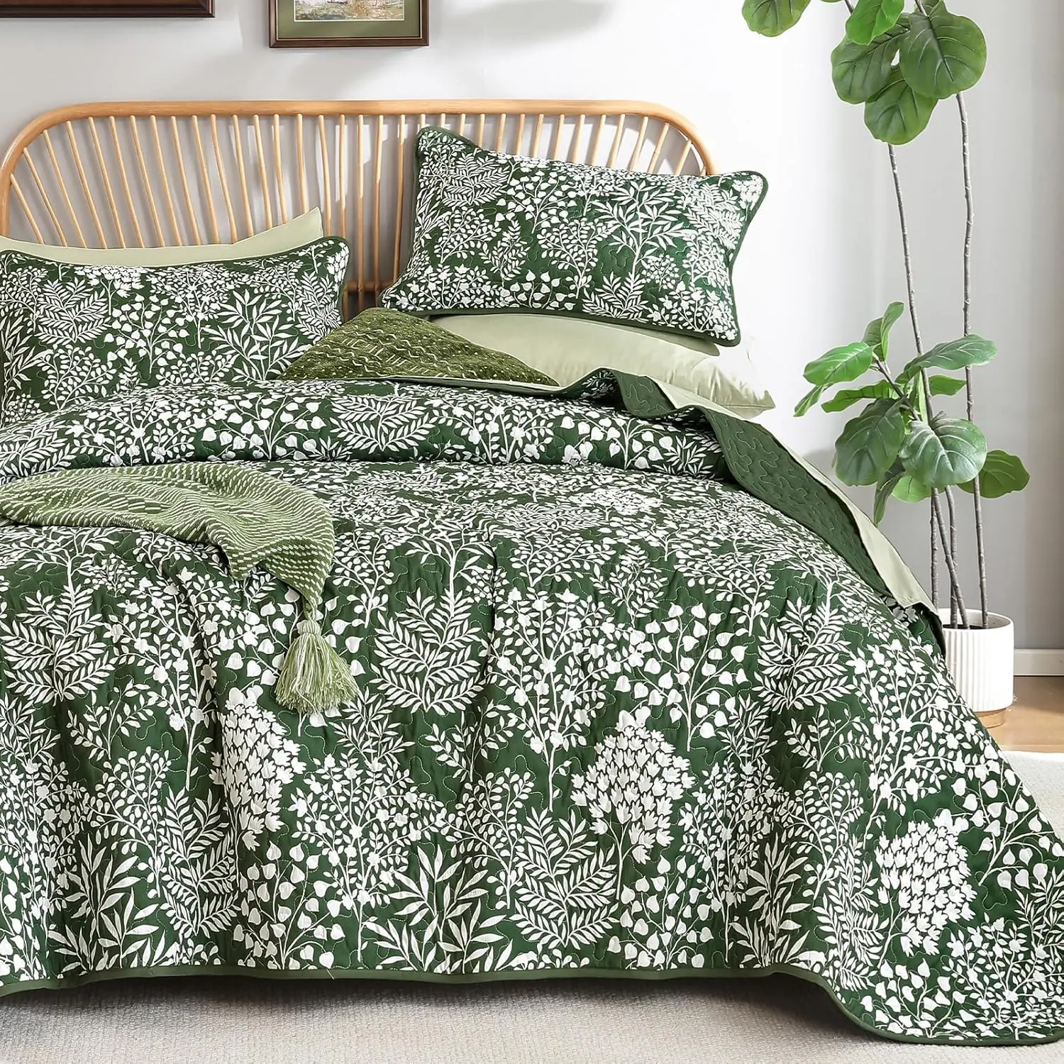 Botanical Quilt Set  Size, Green Bedspread with 2 count Pillowcase, Soft Microfiber  Floral  Set for   (96"x90")