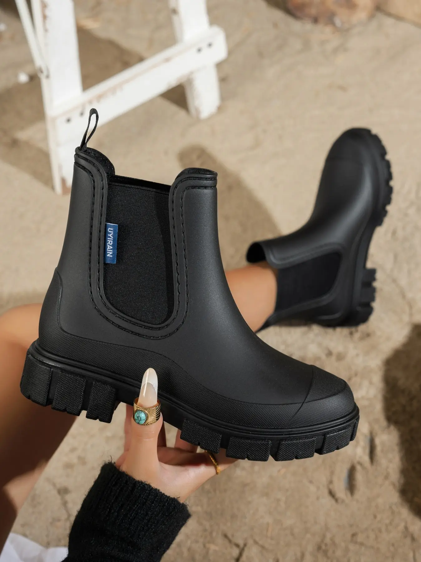 Matte Rubber Rain Boots, Waterproof Footwear, Chunky Sole, Solid Color Slip-On, Garden Outdoor Water Shoes, Fashionable Rainwear, Retro Style, All Seasons