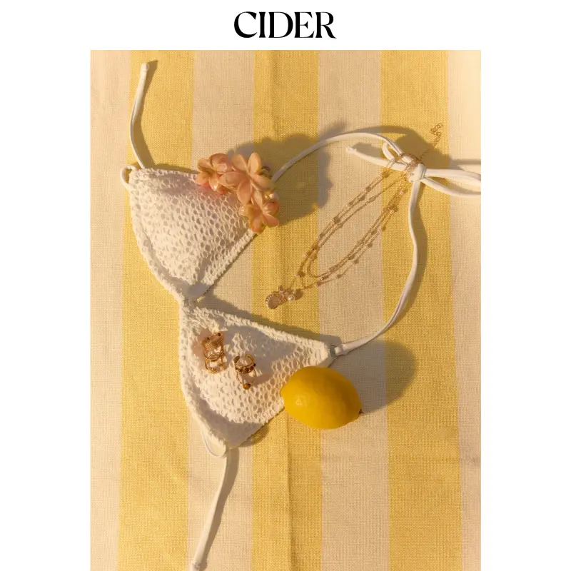 Cider FLORAL HAIR CLAW