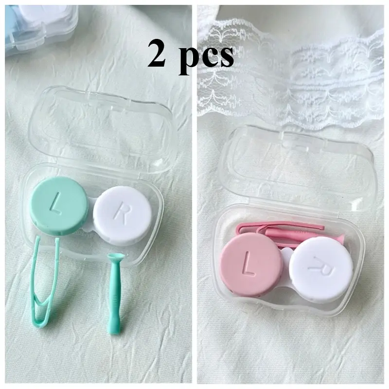 This 2-piece set of simple and portable contact lens case contains tools. The two-color portable contact lens case is easy to distinguish and contains tools