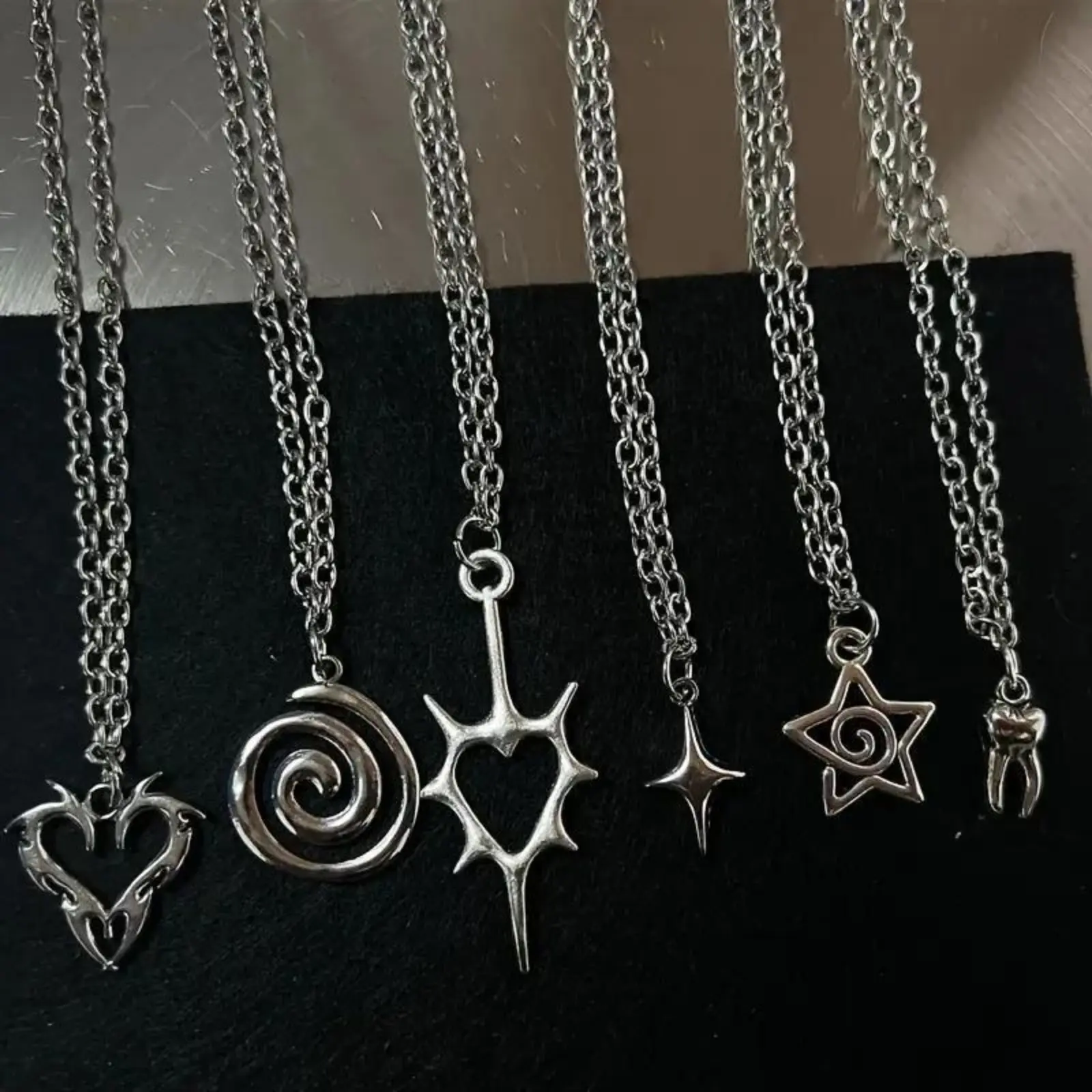 Y2K Multi Style Silver Pendant Necklace, Thorn Heart Spiral Star Tooth Cross Neck Chain, Waterproof Stainless Steel Punk Neck Jewelry, Unisex Accessory for Streetwear Concert Daily Outfit