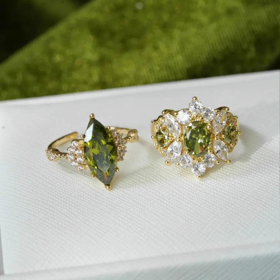 Vintage Olive Green Crystal Rings Gold Plated Marquise Oval Cut Halo Ring Retro Palace Style Cluster Statement Cocktail Ring Aesthetic Fine Jewelry Christmas Birthday Gifts for Women