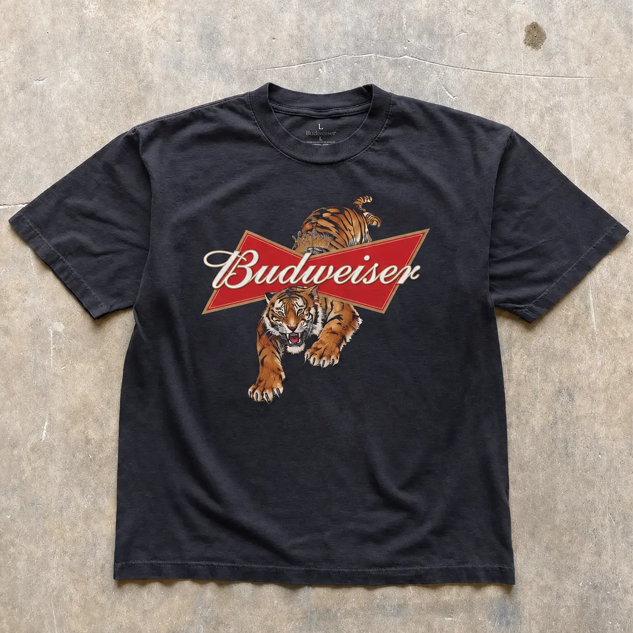 Vintage Style Budweiser Tiger Graphic Tee Womenswear Top