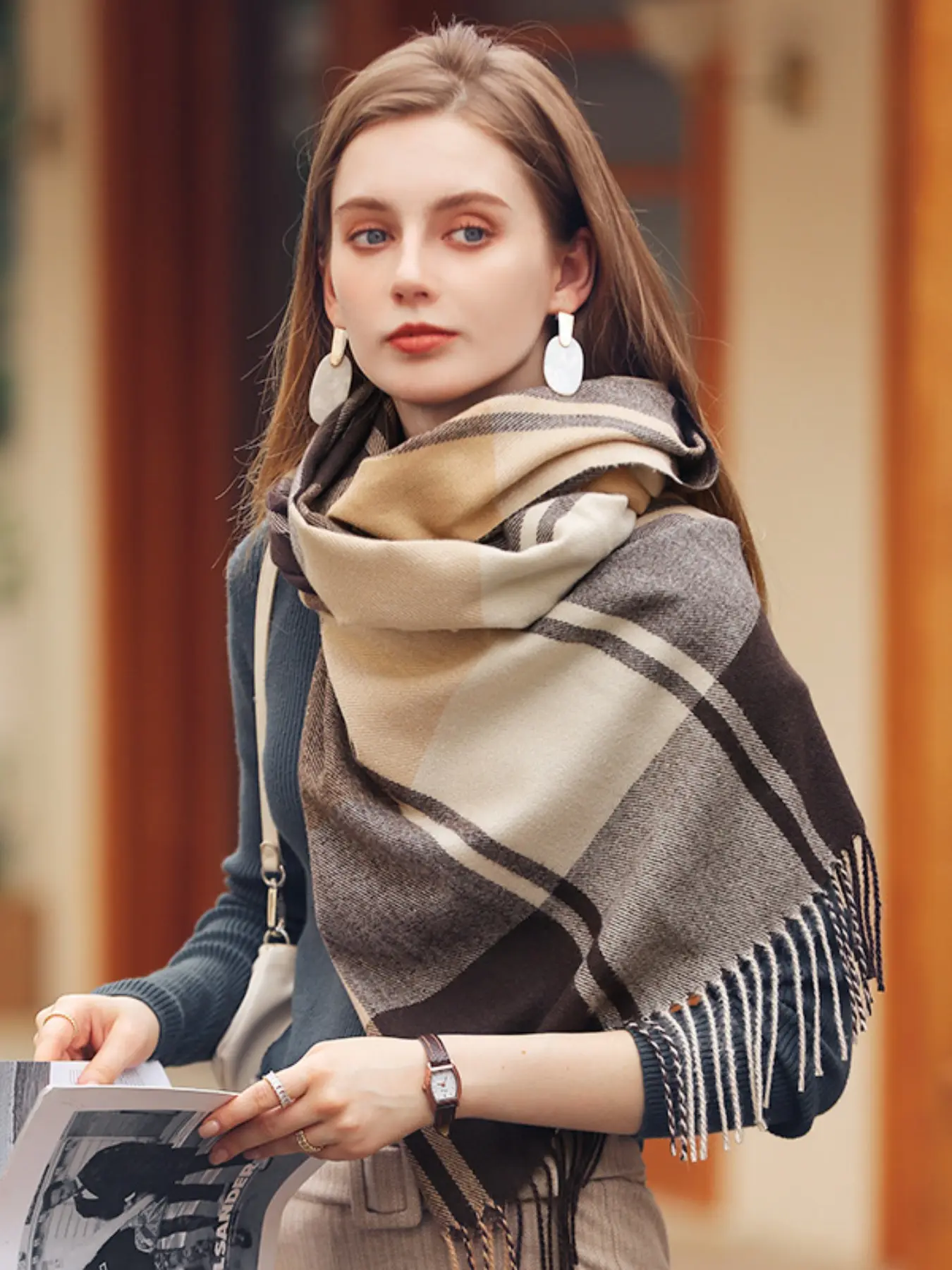 Autumn Winter Fashion Commuter Scarf, Thick Warm Female Shawl, Fringe Neck Warmer, Stylish Accessory for Cold Weather