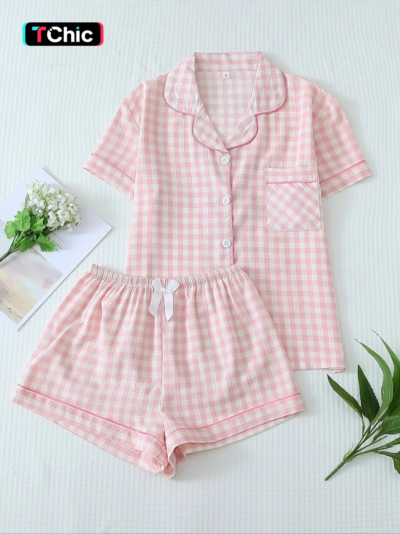 Two-Piece Set Women's Plaid Print Aesthetic Pajama Set, Short Sleeve Lapel Neck Button Front Shirt & Bow Decor Shorts PJ Set, Women's Fitted Sleepwear & Loungewear, Homewear for All Seasons, Style