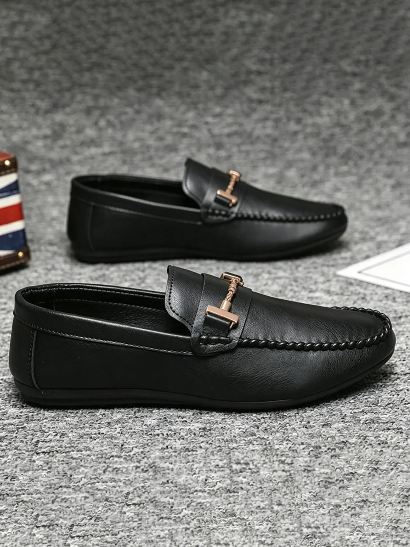 Men's Smooth Leather Metal Buckle Loafers Slip-on Soft Non-slip Flat Sole Lightweight Business Casual Dress Shoes Comfortable Footwear for Driving Office Daily Dating Formal Business Occasions
