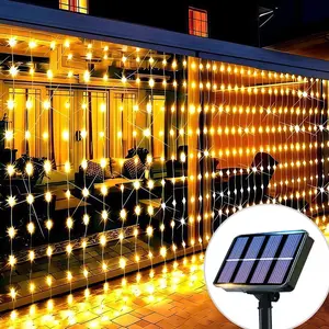 Solar powered curtain lights, eight mode outdoor LED decorative curtain lights, Led Light Up, suitable for courtyard gardens, camping decoration light strings, event celebrations, wedding party decorations, Halloween, Christmas, Thanksgiving atmospheres.
