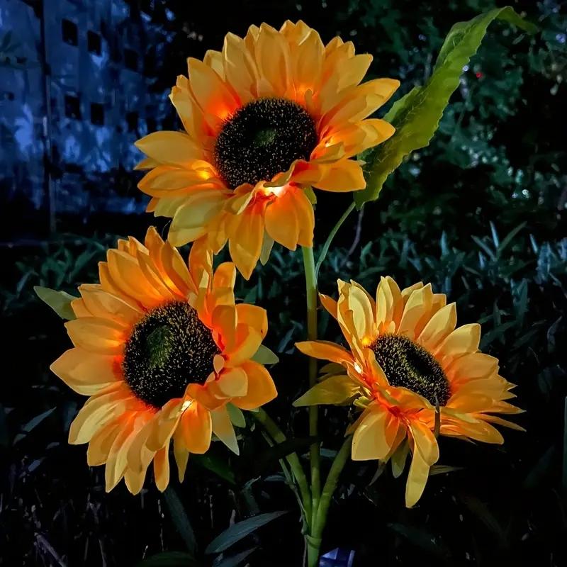 Solar Powered Sunflower Shaped Garden Light, 1 Count Outdoor Decorative Stake Light, Landscape Solar Lamp, Outdoor Lawn Lamp, Ground Stake Light