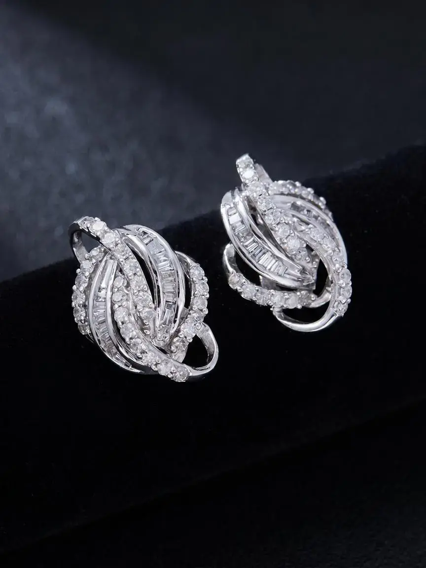 1 Pair Hot Shiny Rhinestone Decorated Full Zircon Personality Line winding Stud Earrings for Women Exquisite Trendy Engagement All-match Ladies Earrinigs Fashion Jewelry for Daily Clothing Decor Accessories Anniversary Birthday Valentine's Day Dating Gift