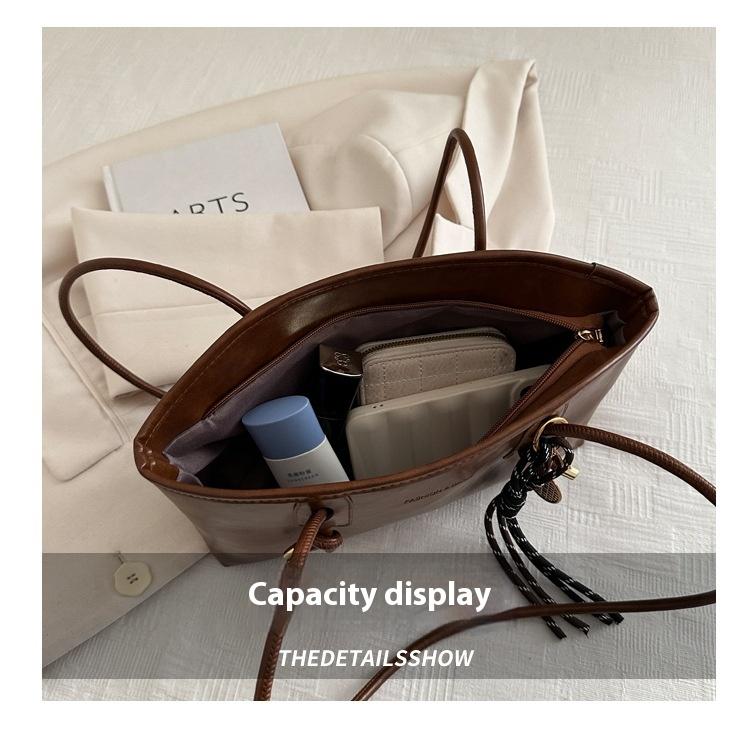 25 fall&winter Women's Elegant Solid Color Shoulder Bag, Fashionable Large Capacity Crossbody Bag for Daily Used, Casual Trendy Versatile High-quality Daily Commuting Bag SpringStatements