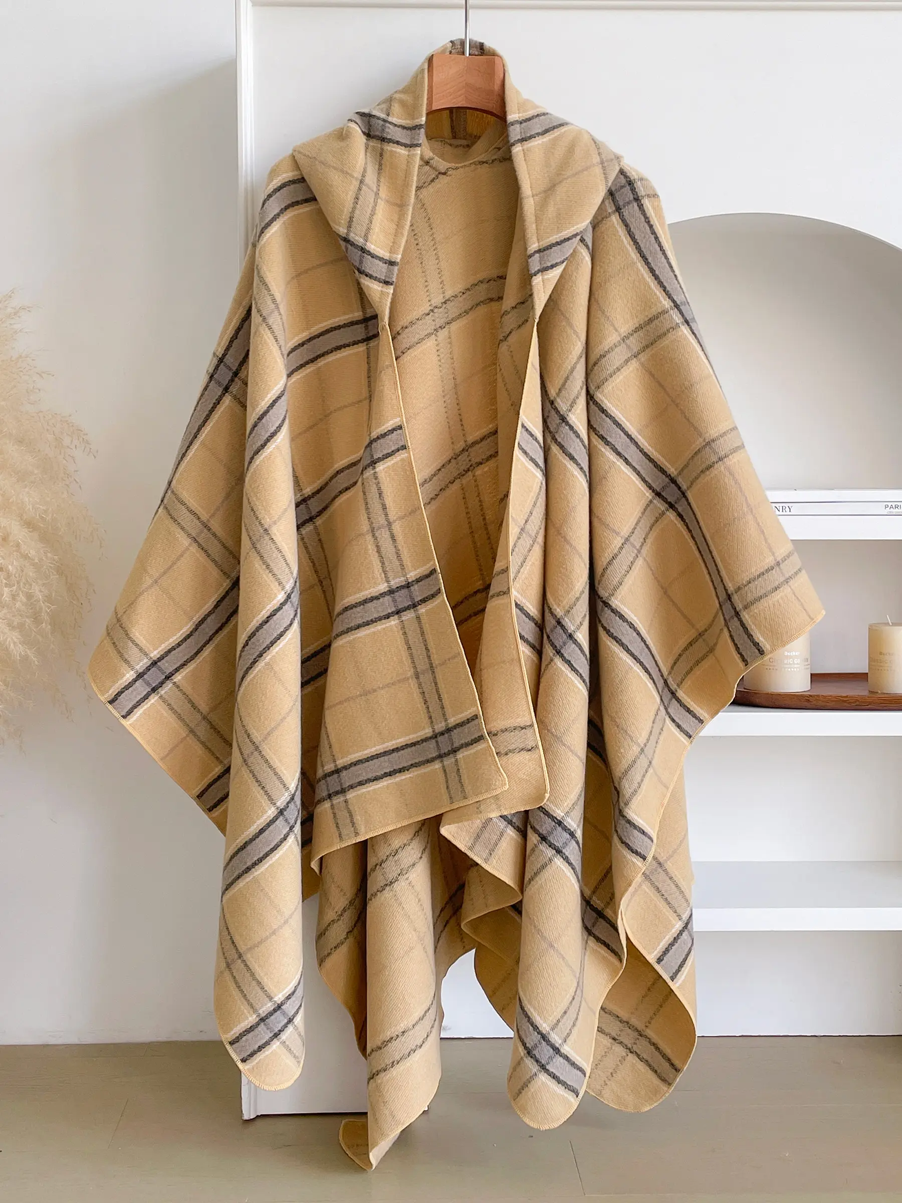 Women's Plaid Shawl, Boho Shawl Wrap, Casual Loose-Fitting Scarf for All Seasons, Versatile Outdoor Accessory, Fashionable Multi-Use Wrap