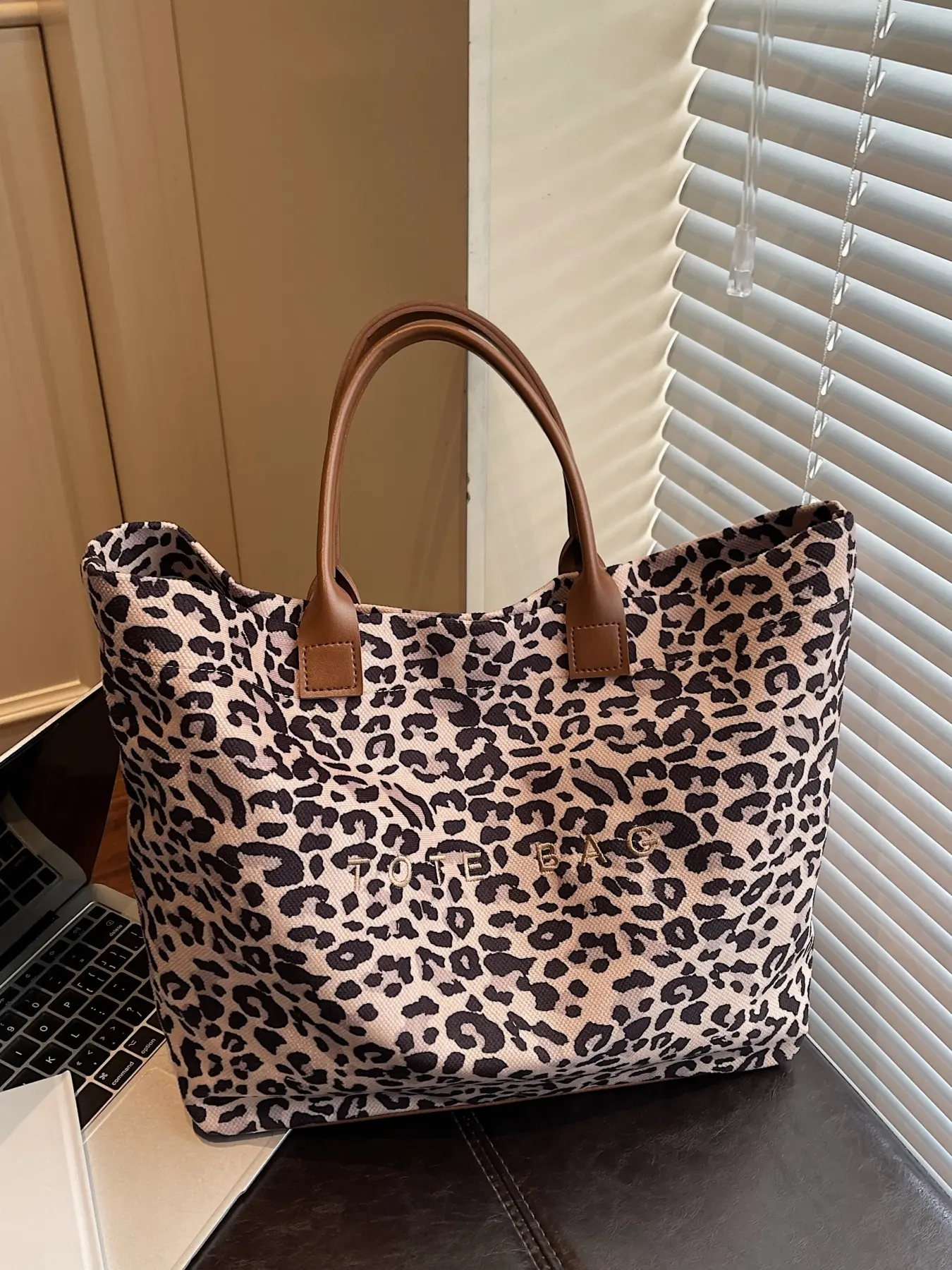 Large capacity daily commuter bag, retro leopard print women's fashion tote bag simple everyday shoulder bag Casual fashion bag Casual bags Fashionable Patterned Bag