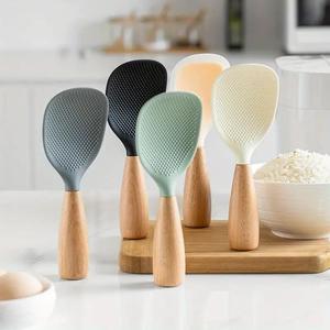 silicone spoon with wooden handle, 1 count heat-insulation heat-resistant spoon for rice cooker, modern practical kitchen tool for home restaurant, kitchen accessories, kitchenware