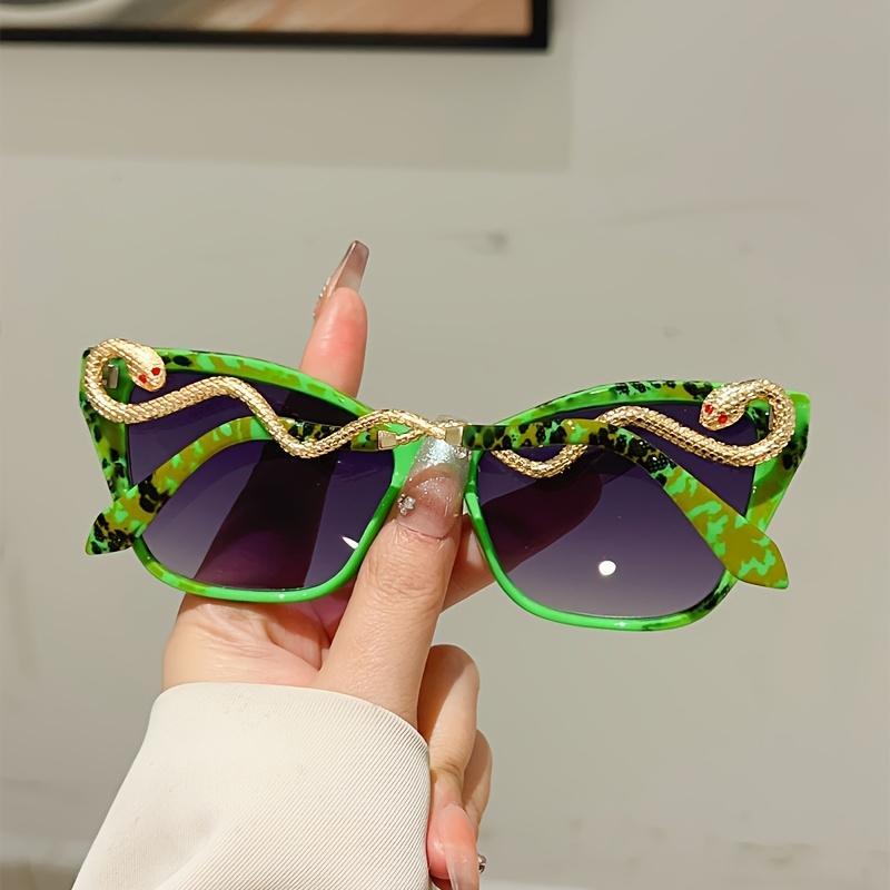 Snake Shaped Temple Fashion Glasses – Unique European & American Style, Fun Street Photography Accessory, Stylish and Bold Design for Fashion Lovers unisex simple high negative