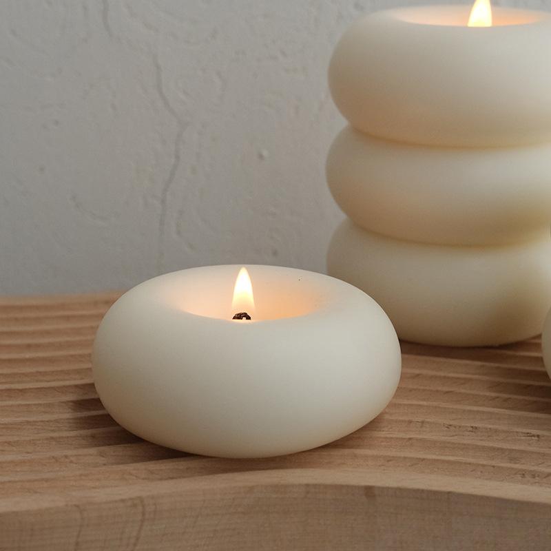 Ins-style Donut-Shaped Scented Candle Soy Wax & Beeswax Creative Home Decoration Ornament Smokeless Romantic Birthday Gift for Bedroom Perfume
