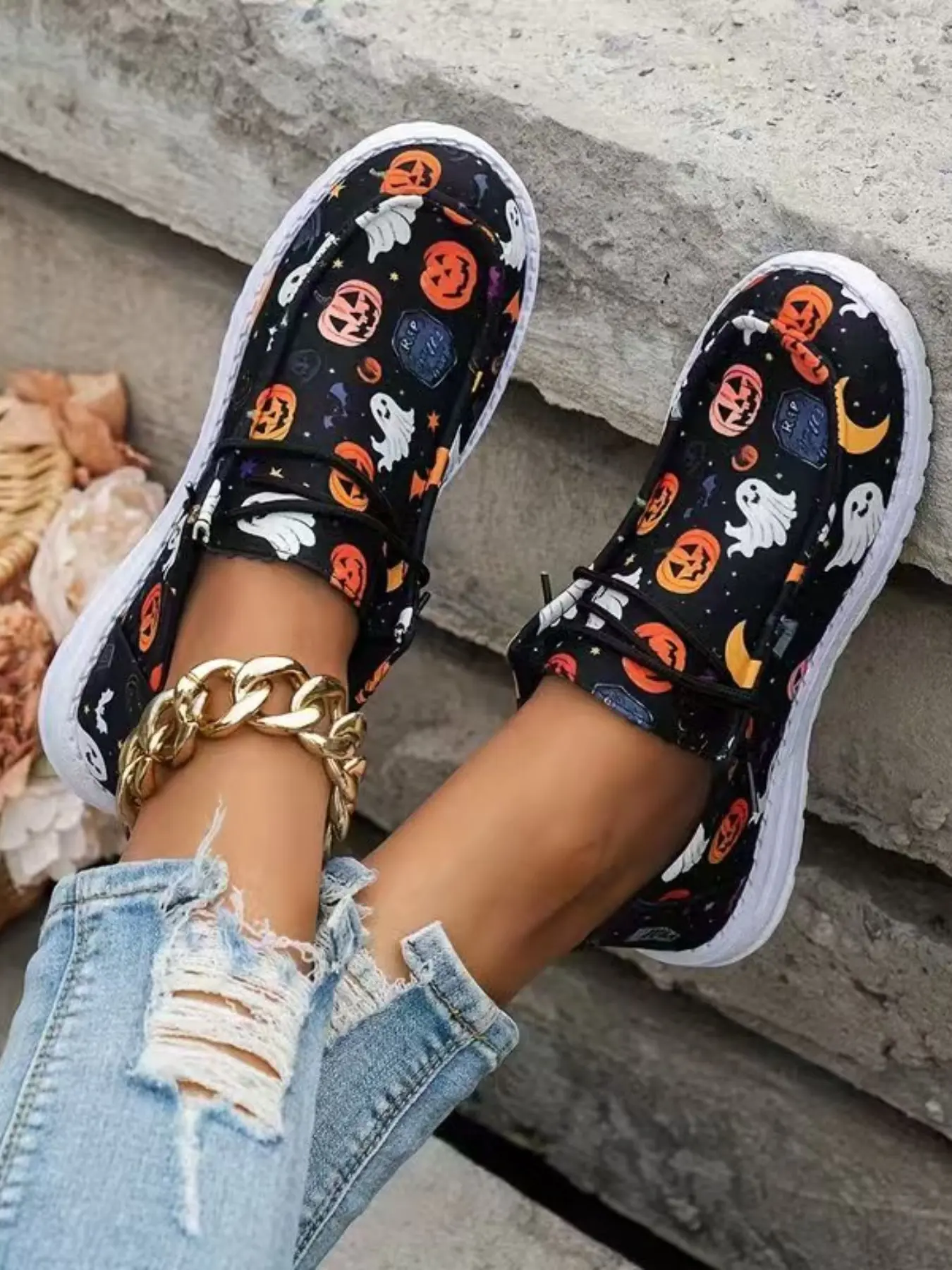 Women's Cartoon Christmas Halloween Pumpkin Skull Print Low Top Casual Shoes, Comfortable Sport Design, All Seasons, Daily Wear