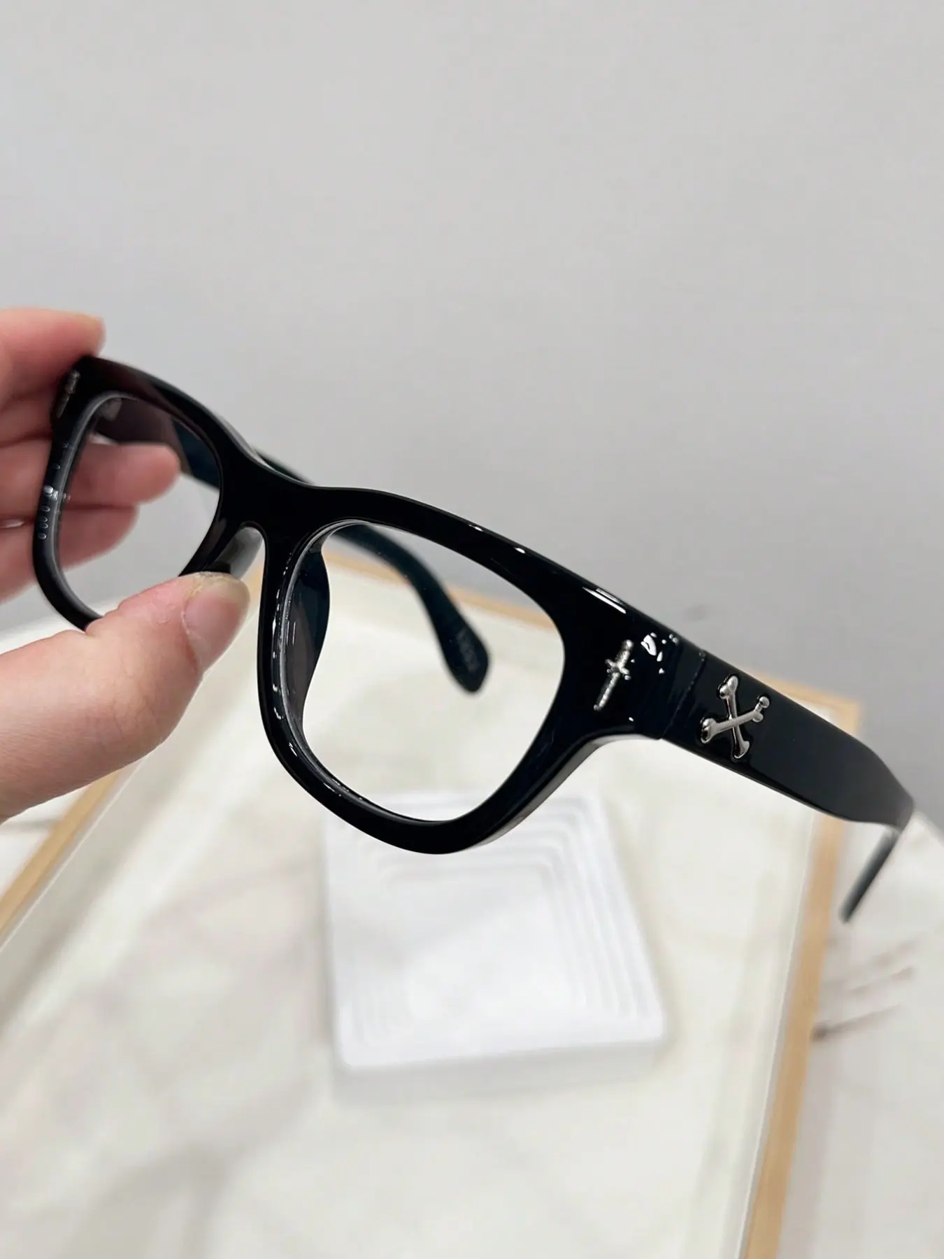Men's Casual Retro Square Flat Glasses, Gothic Skull Design, Perfect for Daily Wear, Stylish Eyewear for Men