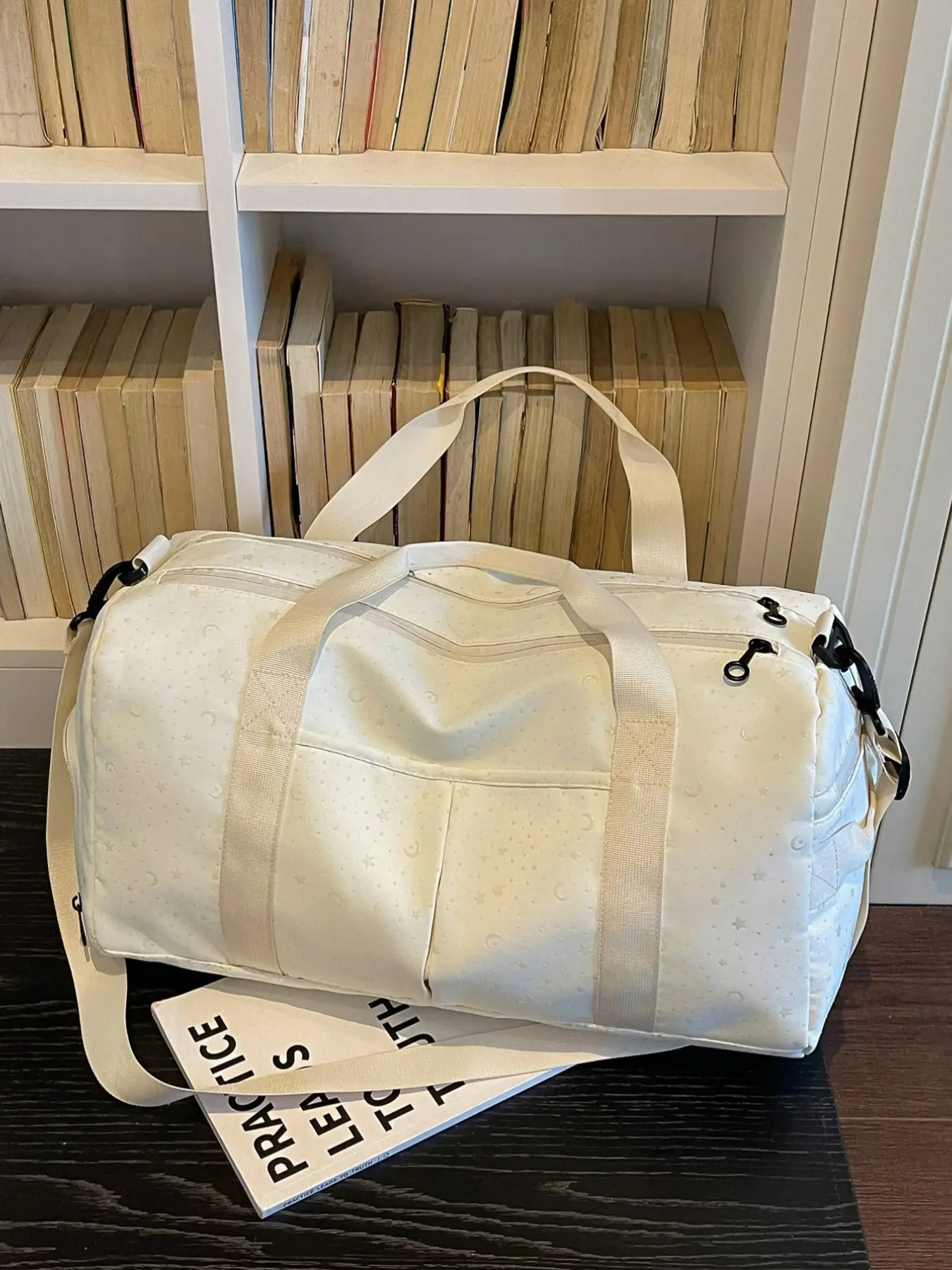Lightweight Nylon Travel Gym Bag, Waterproof Soft Wrinkle-Resistant, Multi-Pocket Design, Adjustable Shoulder Strap, All Seasons Use