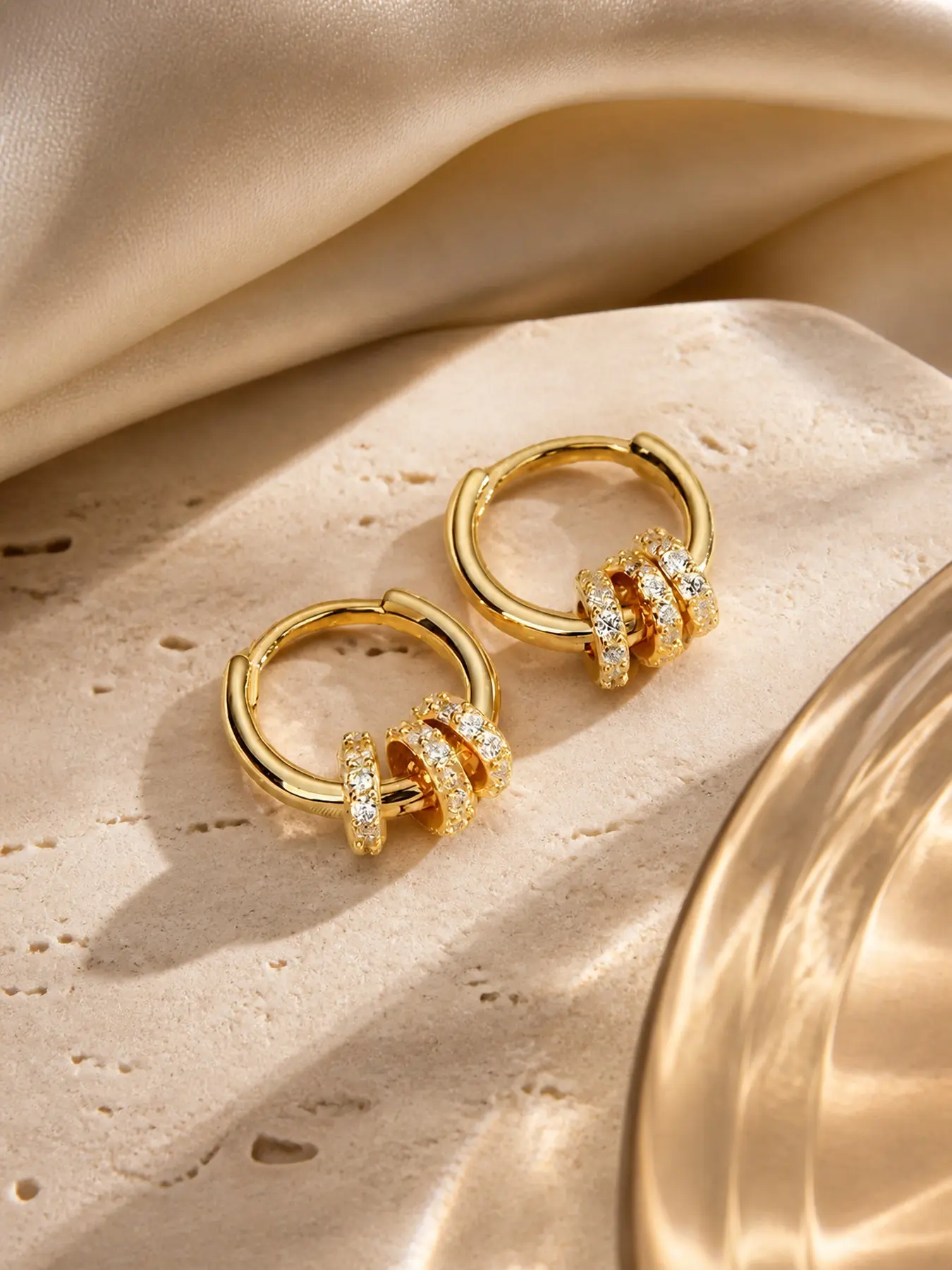 Dainty Rhinestone Hoop Earrings for Women, Sparkle Huggie Earrings, Minimalist Fashion Jewelry, Elegant Everyday Earrings