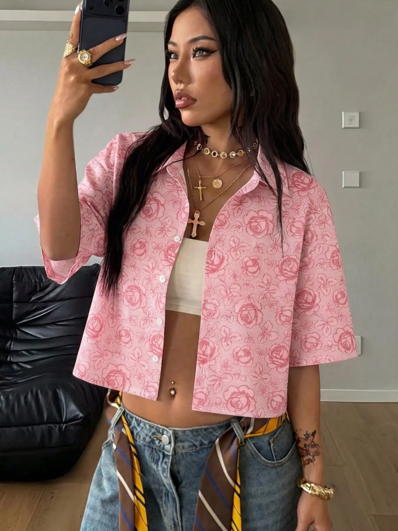 Womens Vintage Pink Rose Floral Print Cropped Button Up Shirt, Lapel Short Sleeve Loose Crop Blouse, Y2K Summer Casual Streetwear Open Front Shirt, Boho Blouses