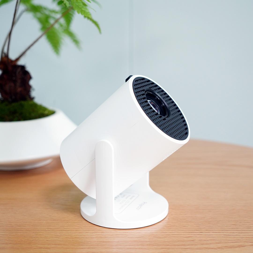 Mini Portable Projector for Home Theater Wireless Screen Mirroring Ultra HD Outdoor Movie Projector