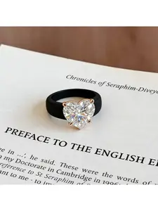 BIFEIER stylish fade-resistant and hypoallergenic silicone women's ring, paired with an elegant heart-cut zircon ring, suitable for women to wear. Perfect for weddings, anniversaries, daily wear, sports, and yoga. An ideal Valentine's Day gift and the bes