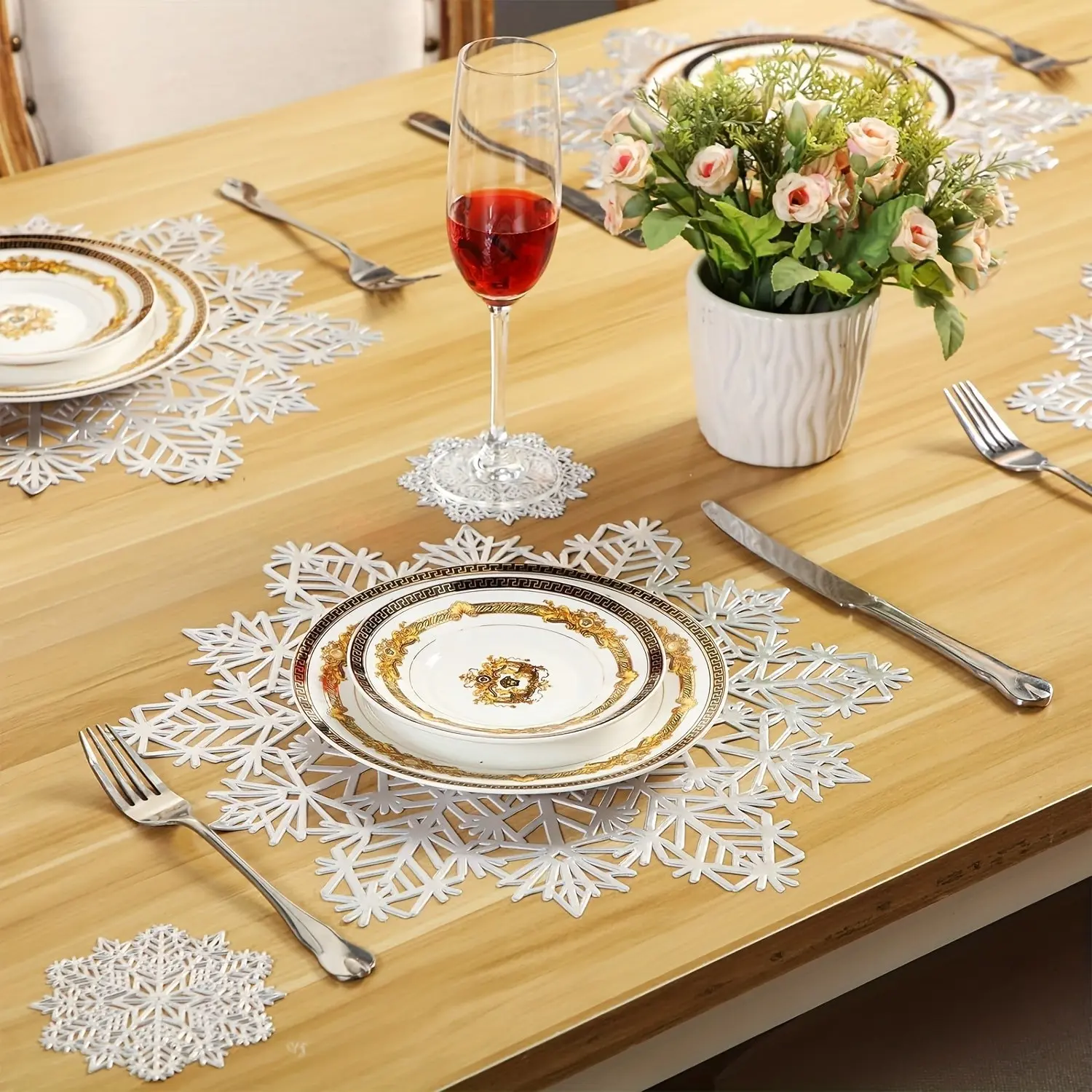 8-Piece Snowflake Table Mats Set, Washable, Non-Slip, Heat-Resistant, Perfect for Weddings, Christmas, Thanksgiving, Nordic Decor